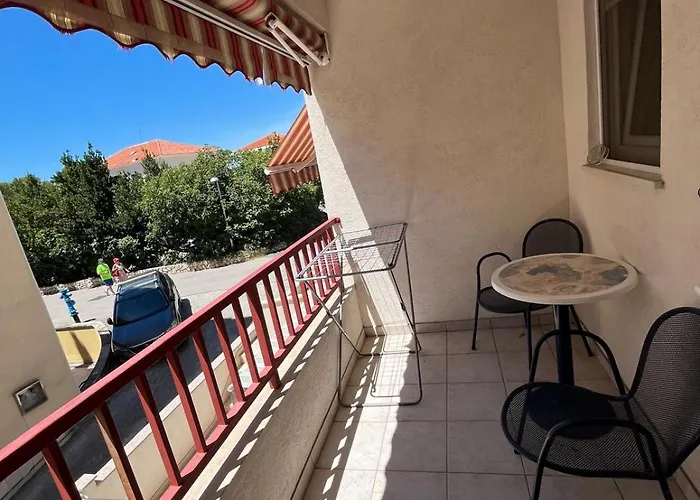Daire Beach Apartment Makarska *