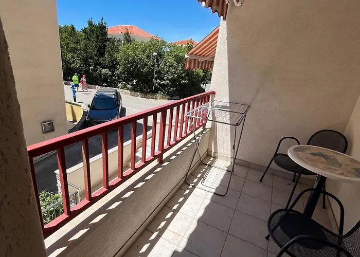 Daire Beach Apartment Makarska