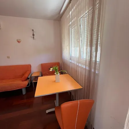 Beach Apartment Makarska Макарська